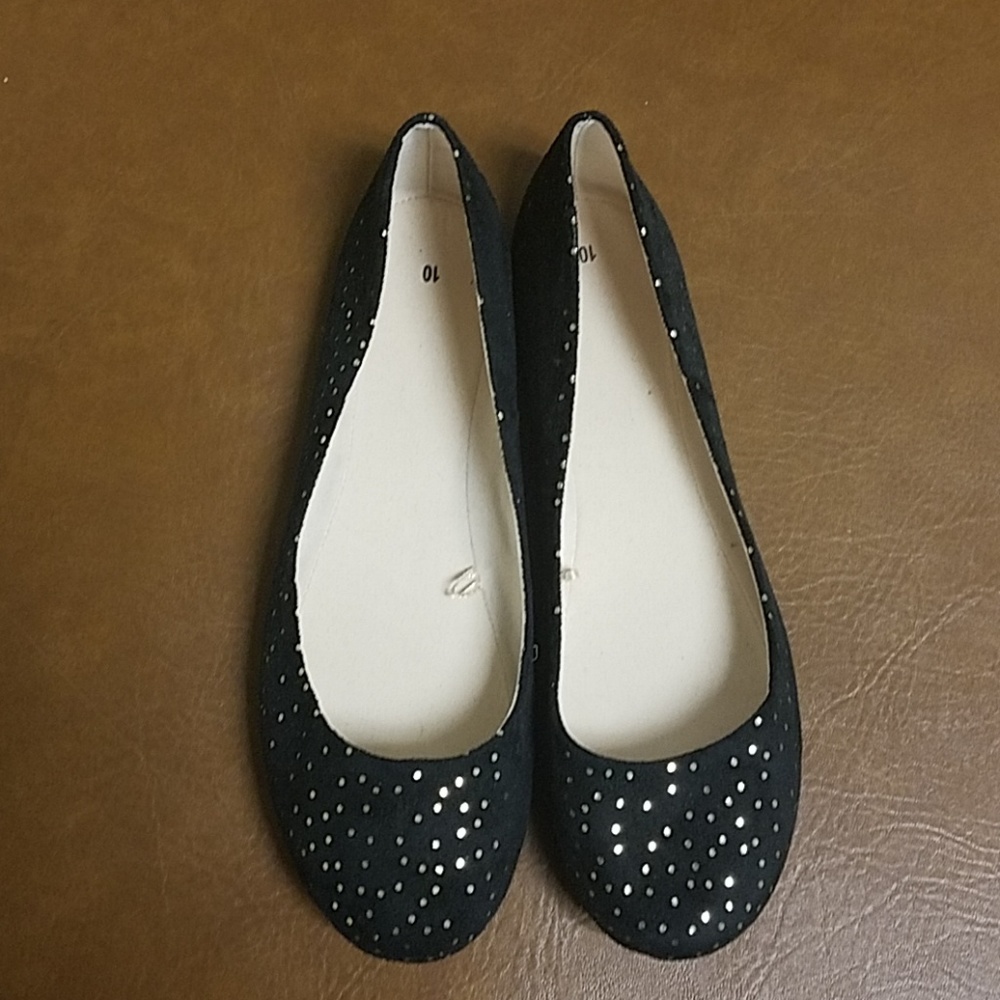 Black and gold sparkle flats